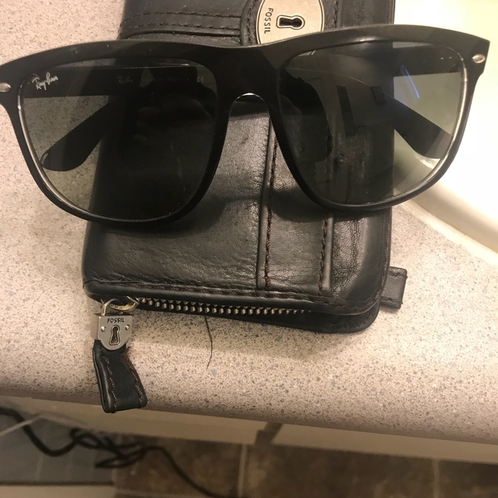 Black ray ban sunglasses